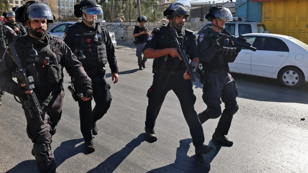 inian-security-blocks-public-sit-in-20231003081355.webp