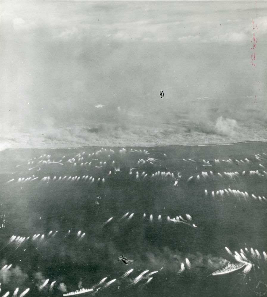 -invasion-fleet-American-Iwo-Jima-February-19-1945.jpg