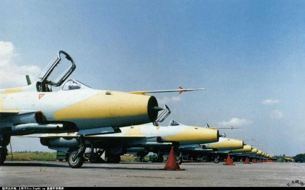 IRIAF F-7N lined on ground before delivery.png