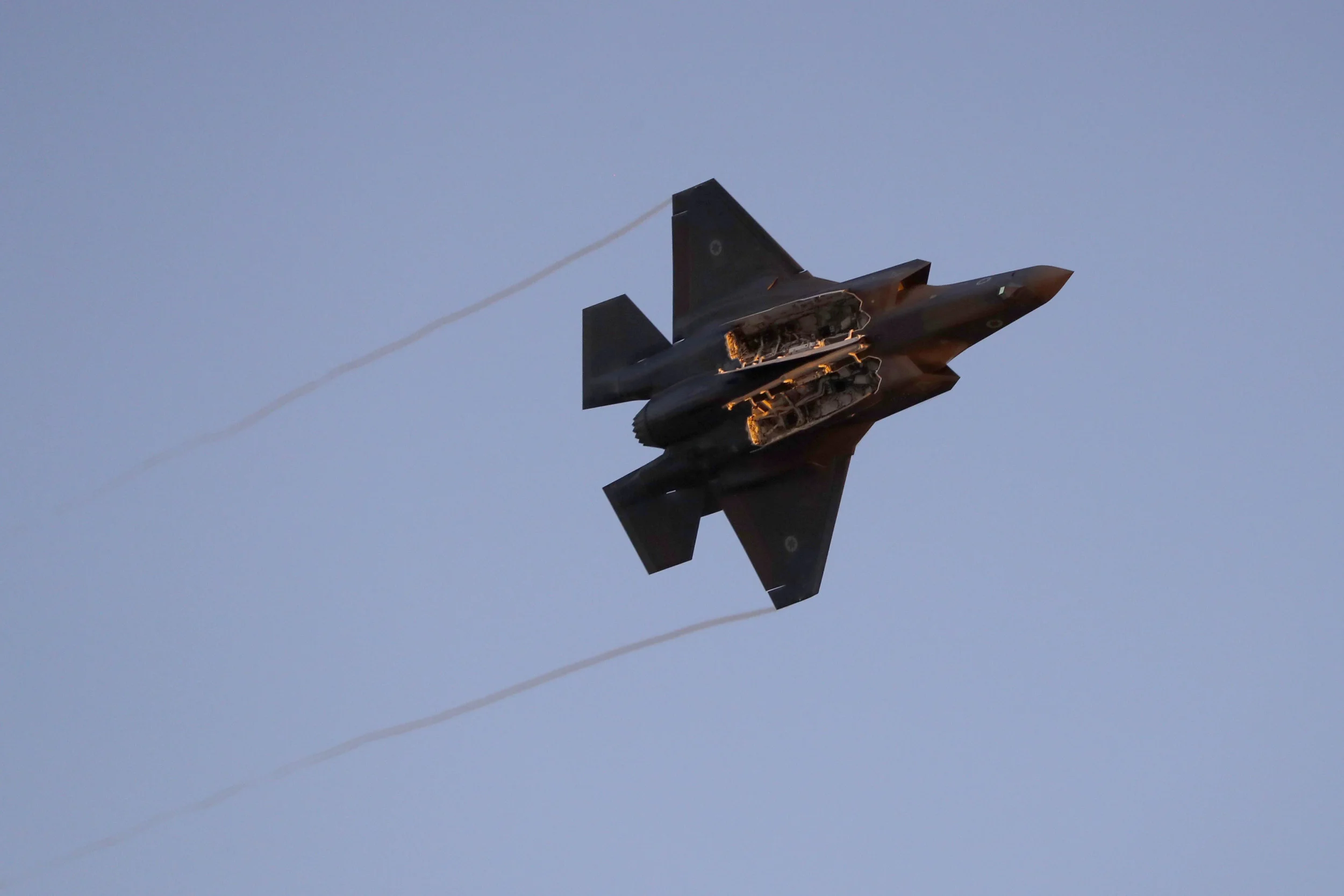 israeli-f-35-pictured-over-negev.jpg