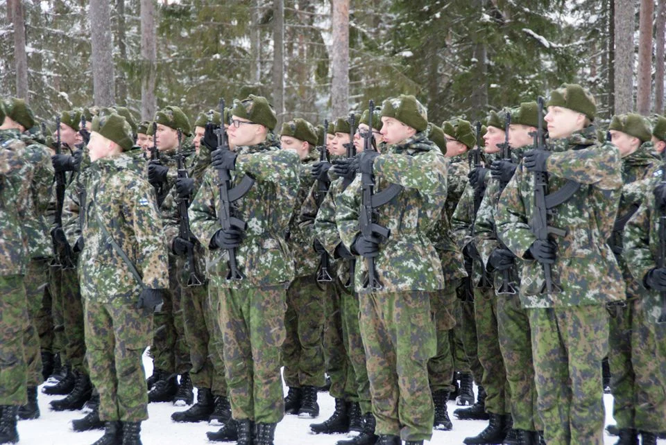 Kainuun prikaati puolustusvoimat armeija varusmies alokas sotilas ase.webp