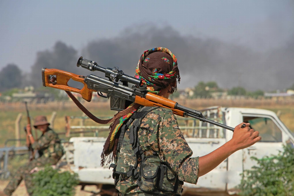 Kurdish_YPG_Fighters_19119167610.jpg