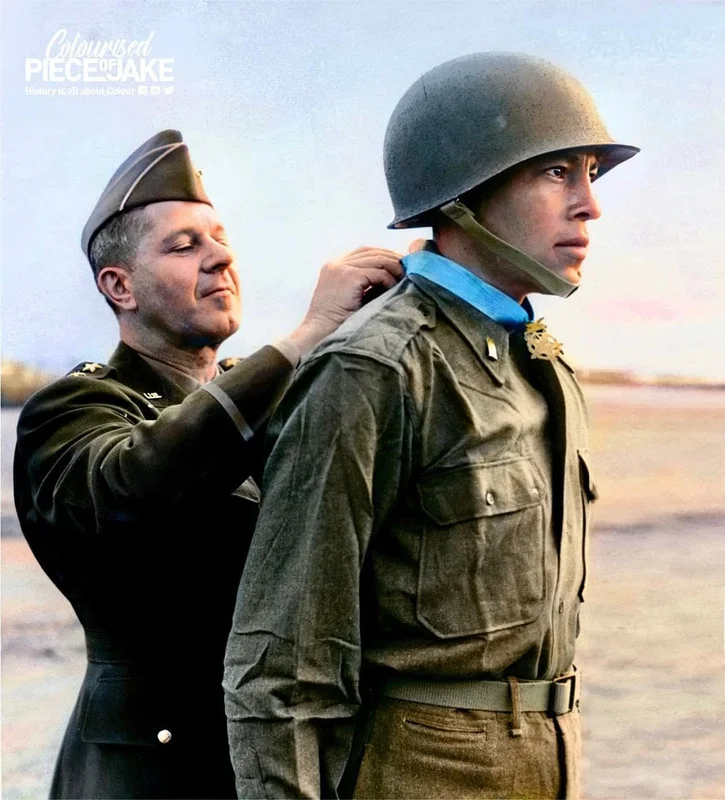 Lt-Ernest-Childers-is-awarded-the-Medal-of-Honor.webp