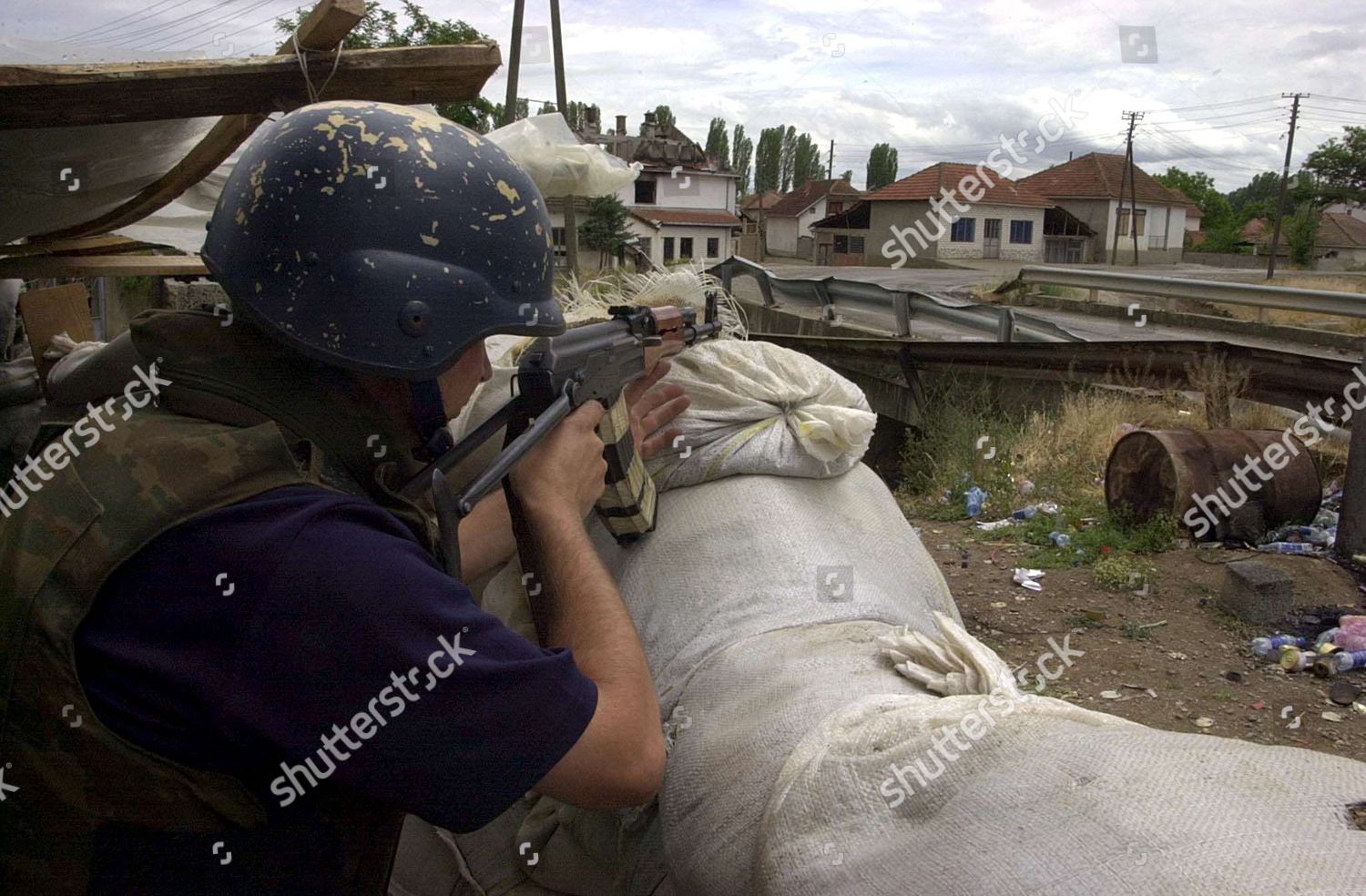 macedonia-police-check-point-jun-2001-shutterstock-editorial-7731505d.jpg