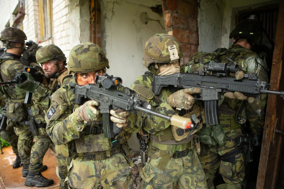 mcbsnamejs-2018-pilnveido-spju-veikt-aizsardzbas-opercijas-apdzvot-viet_30427526288_o.webp