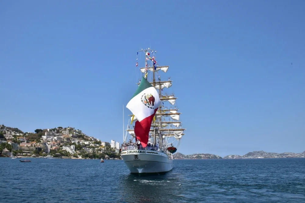 MEX-Buque-Escuela-Velero-Cuauht-moc-A000.webp
