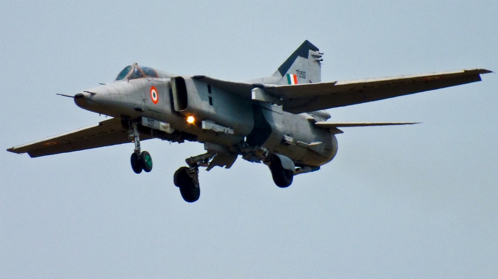 MiG-27_from_No.18_Squad%2C_Kalaikunda.jpg