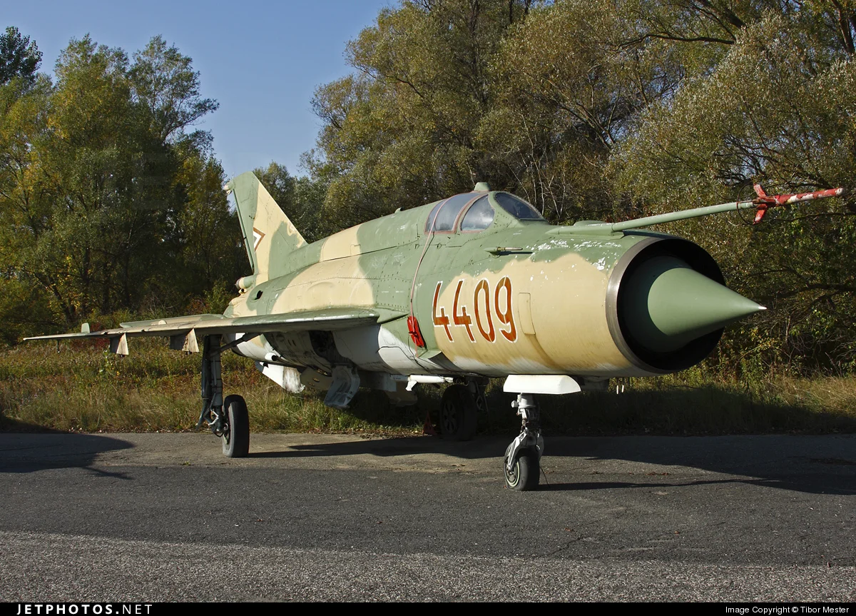 Mikoyan-Gurevich MiG-21MF Fishbed J.webp