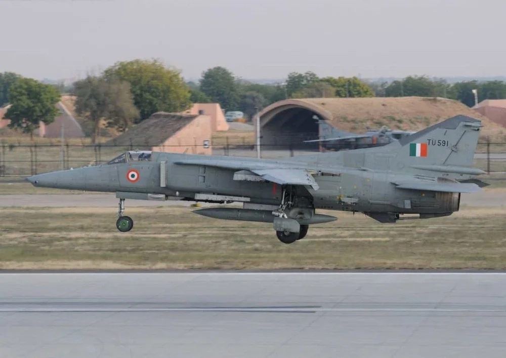 Mikoyan-Gurevich-MiG-27-Flogger.jpg