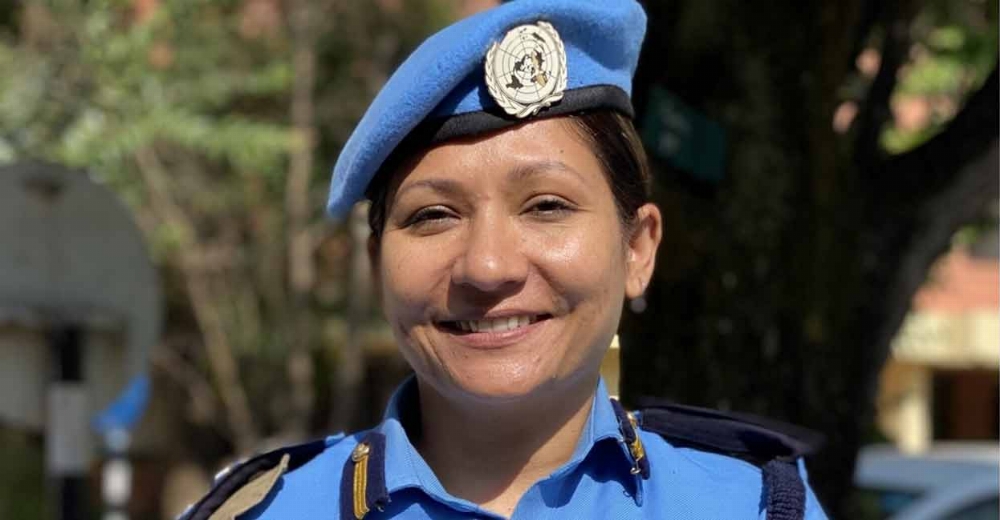 nepali-police-officer-c.jpg