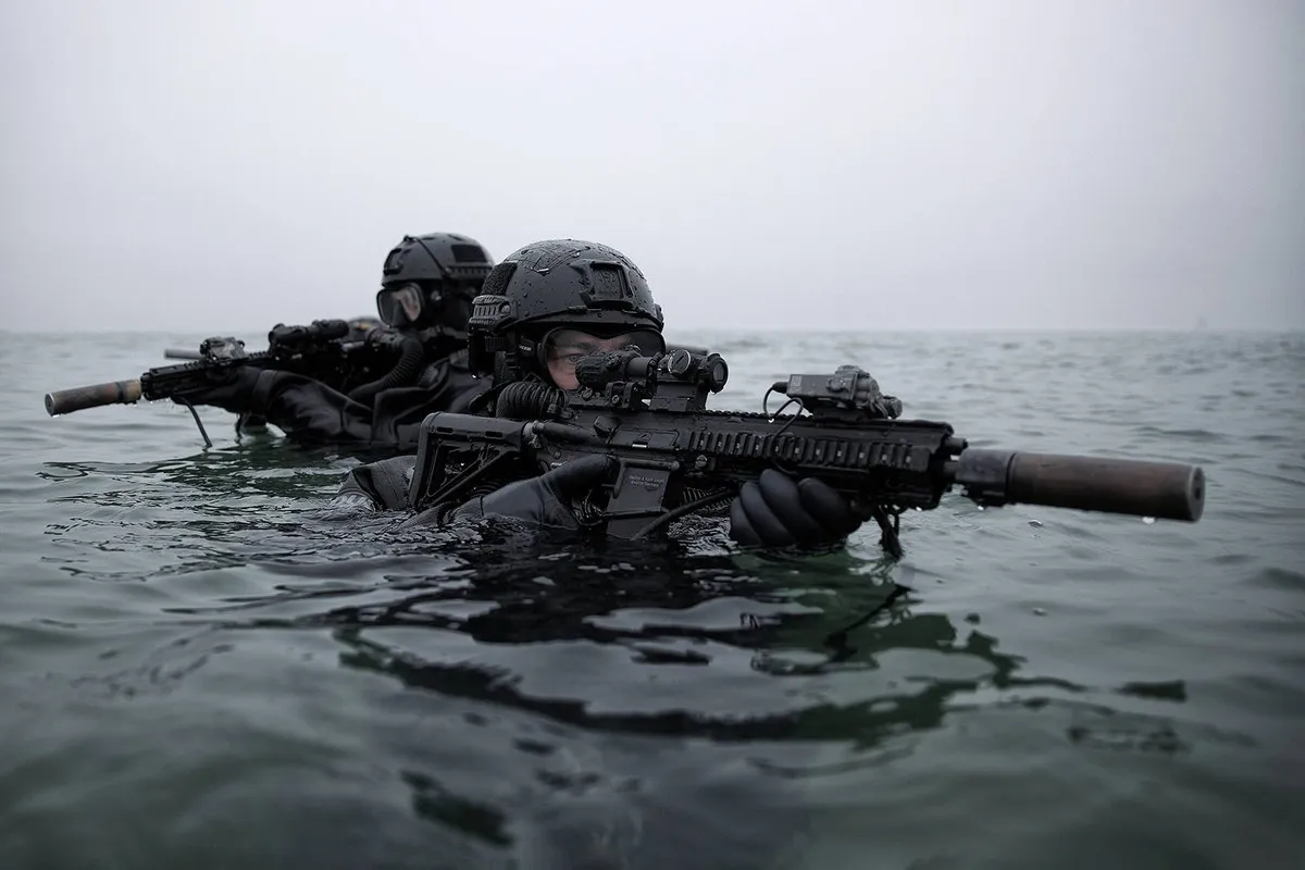 POLISH-JW-GROM001.webp