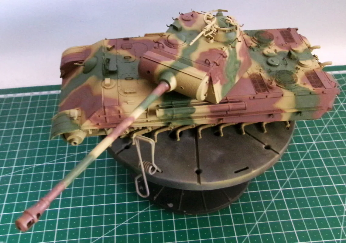 Pz-Kpfw-V-Ausf-G-8-20.webp