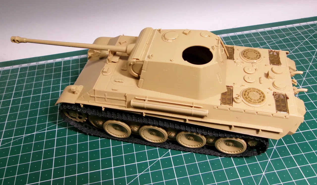 Pz-Kpfw-V-Panther-Ausf-G-6-9.webp
