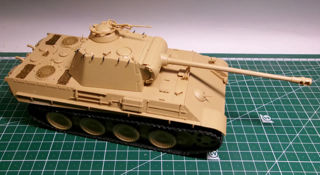 Pz-Kpfw-V-Panther-Ausf-G-7-10.webp