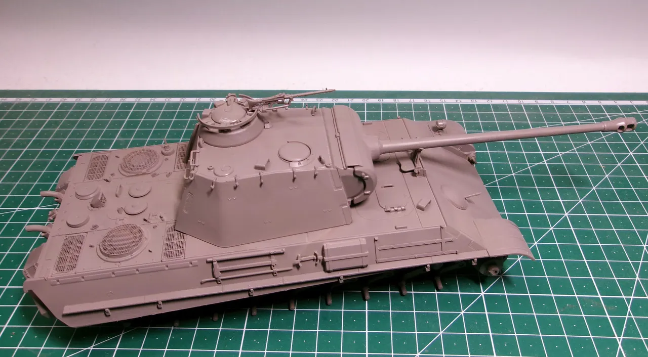 Pz-Kpfw-V-Panther-Ausf-G-7-13.webp