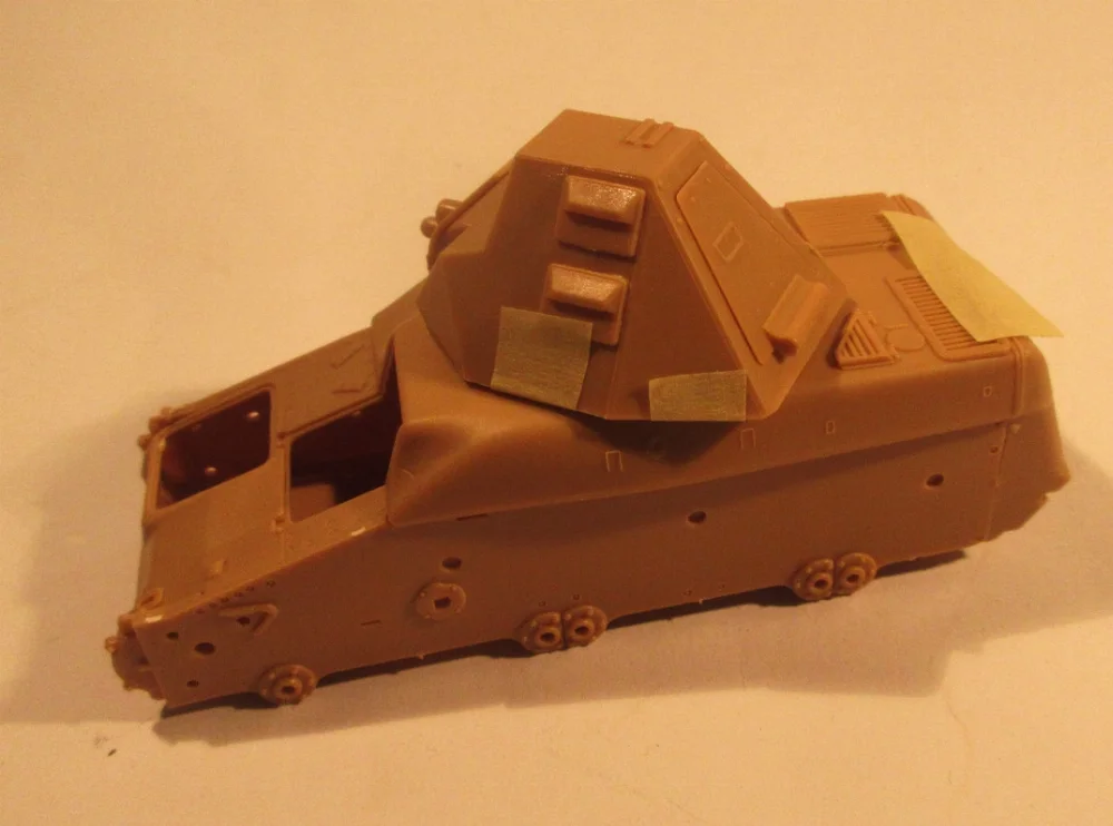 Renault-R-35-s-v-FCM-2-11.webp