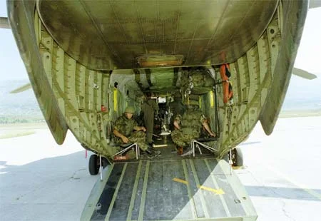 romanian troops prepare to exit from german CH-53G helicopte.webp