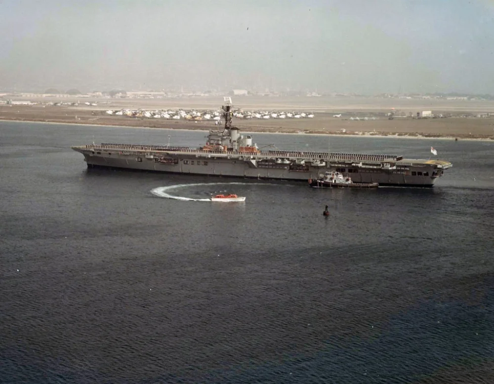 Royal-Australian-Navy-carrier-HMAS-Melbourne-2.webp