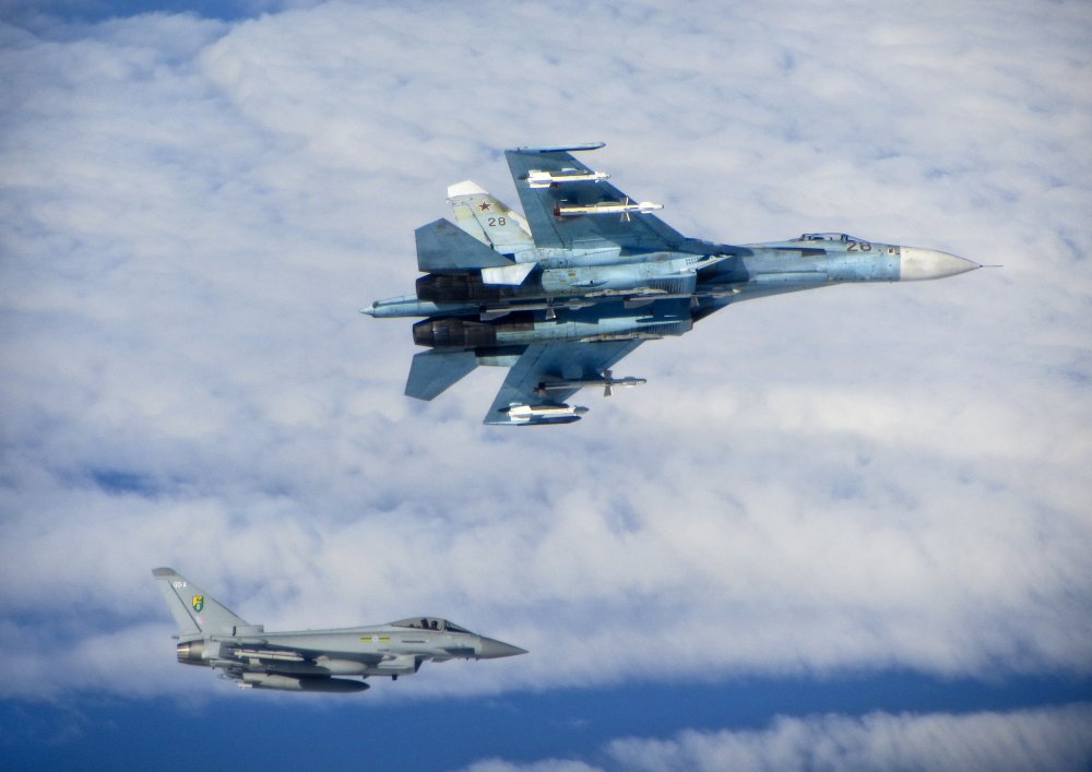 Russian_SU-27_Flanker_with_RAF_Typhoon_MOD_45157730.jpg