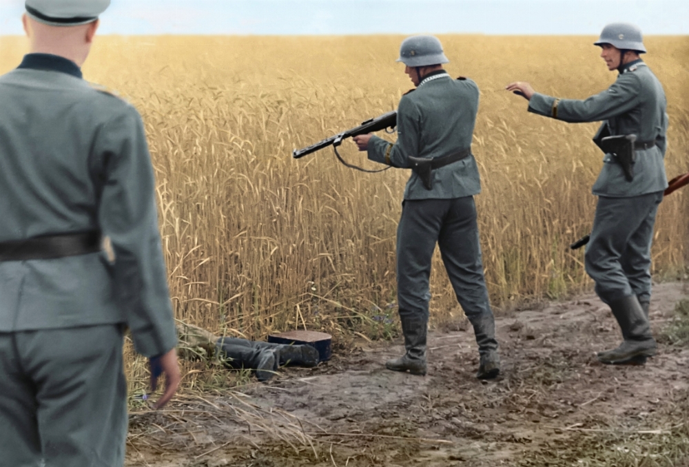 scape-through-wheatfields-eastern-front-1941-color.jpg