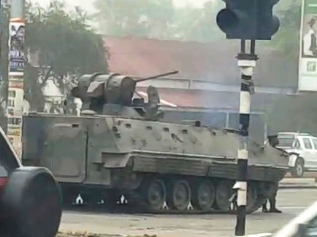 skynews-zimbabwe-harare-military-vehicles_4156171.jpg
