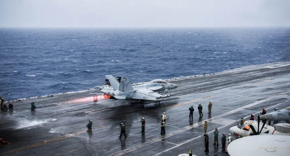 SS-Ronald-Reagan-CVN-76-conducts-flight-operations.webp