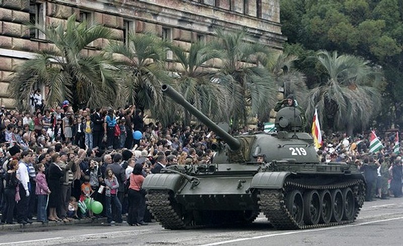 T-55_main_battle_tank_Abkhazian_army_001.jpg