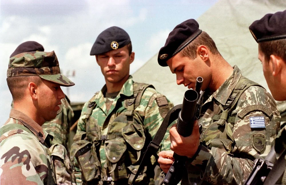 temno-sinij-armejskij-beret-armii-gretsii-50.webp