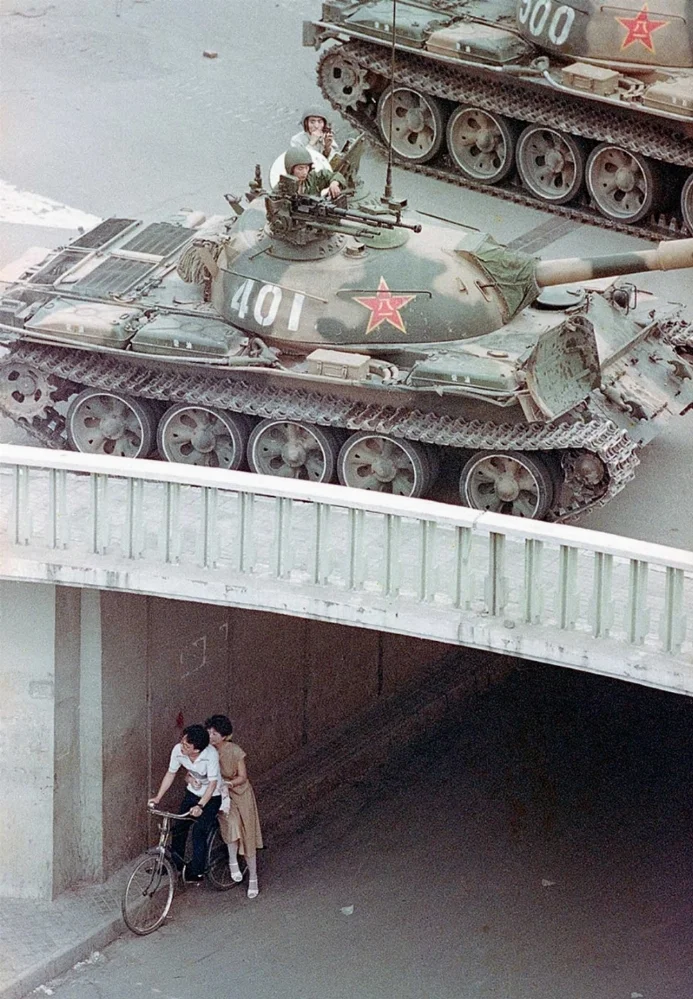 Tiananmen_Square_protests_1989%2B%252842%2529.webp