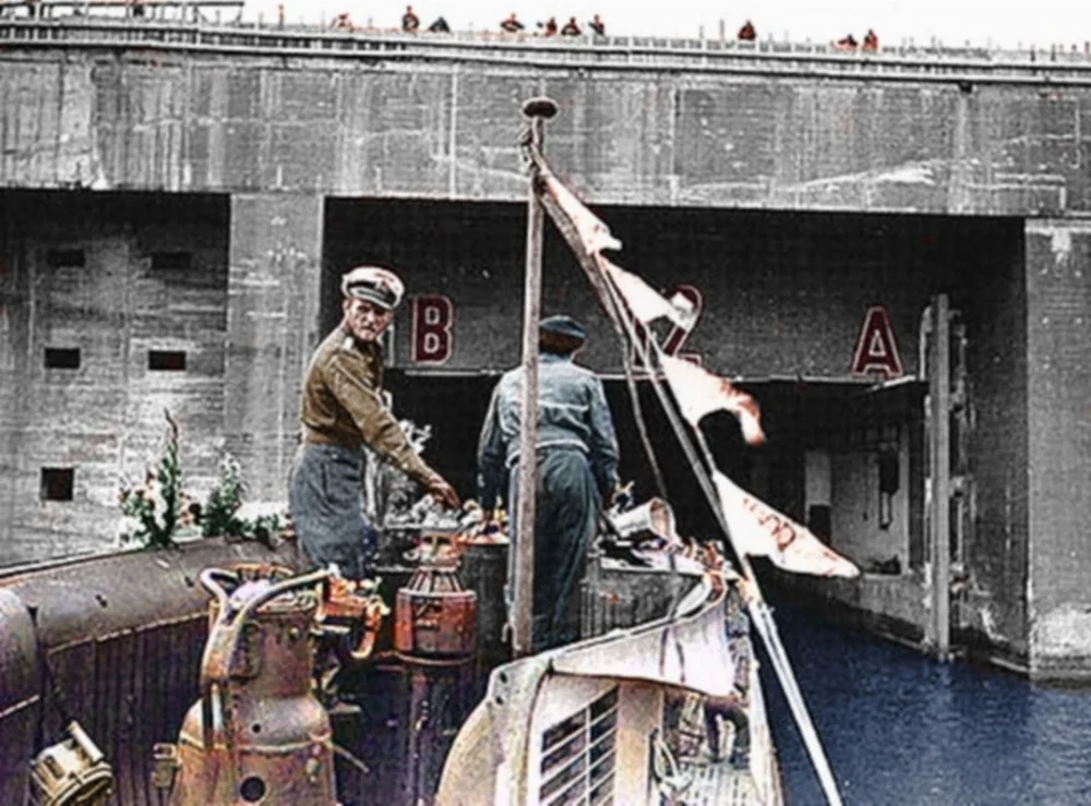 U-552-bajo-el-mando-del-Kapit-nleutnant-Erich-Topp.webp