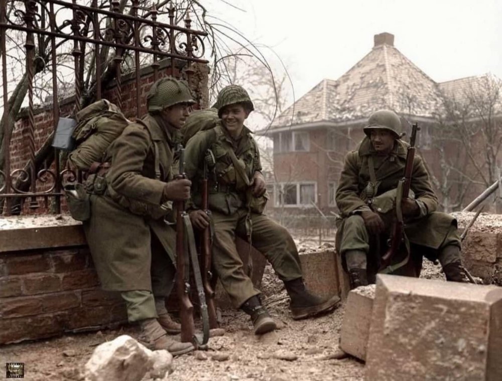 US  soldiers of the 30th Infantry Division.jpg