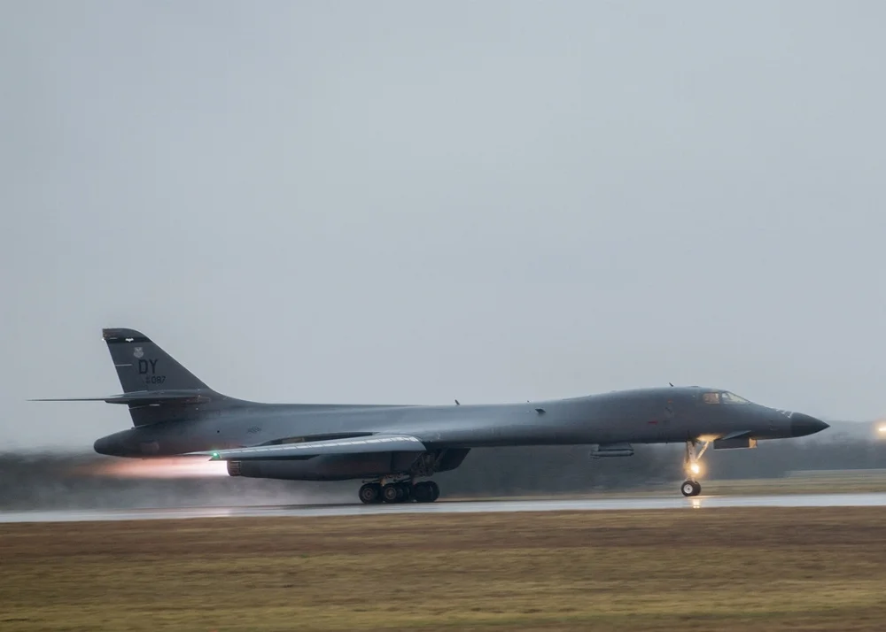 USAF-B-1-B-Lancers2.webp