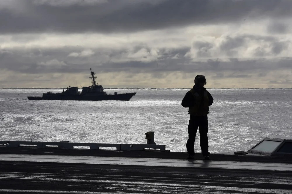 USS-Harry-S-Truman-CVN-75-A007.webp