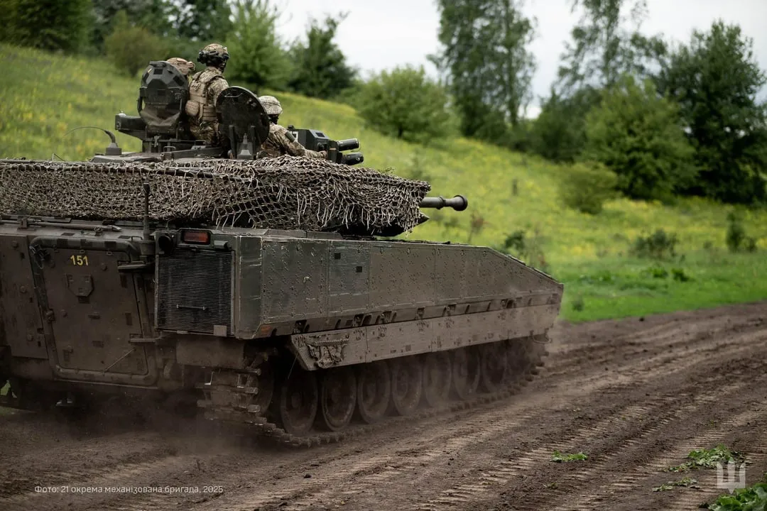 with-their-swedish-cv-90-infantry-v0-clyu562op6df1.webp