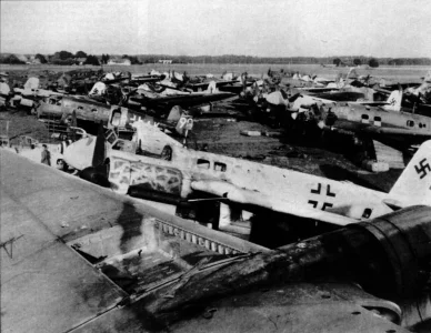 Junkers-Ju-88C-on-a-scrap-heap-in-Germany-1945-01.webp