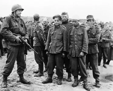Teenage_prisoners_1944.webp