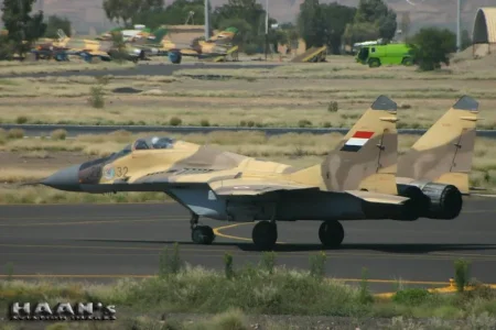Yemeni MiG-29 (9-12) (2232) at Sanaa (September 2007).webp
