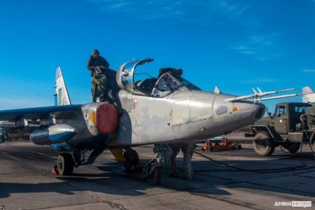 Ukrainian Su-25 on air base in Southern of country (before 27 March 2023) (1).jpg