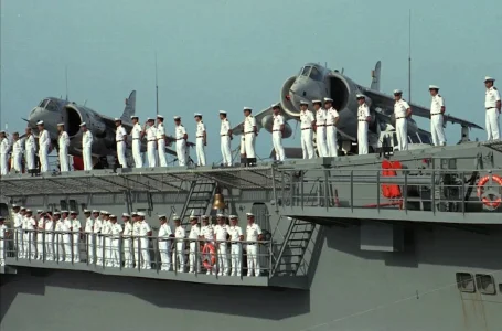 Thai Navy AV-8S on HTMS Chakri Naruebet.jpg