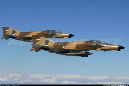 IRIAF F-4E (3-6642, 4711, 01544) over Mehrabad (2009).webp