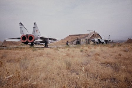Turkmen MiG-25R & PD at Ashkhabad-Bezmein AB.jpg