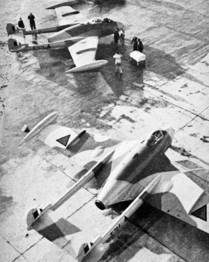 Iraqi Venom FB.50 before delivery at Hatfield (1955).png