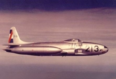 Uruguayan F-80C (213) inflight.jpg