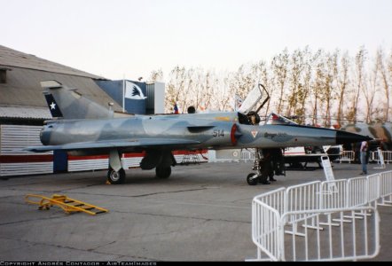 Chilean Mirage 50CN (514) at Santiago - El Bosque for FIDA (March 1986).jpg