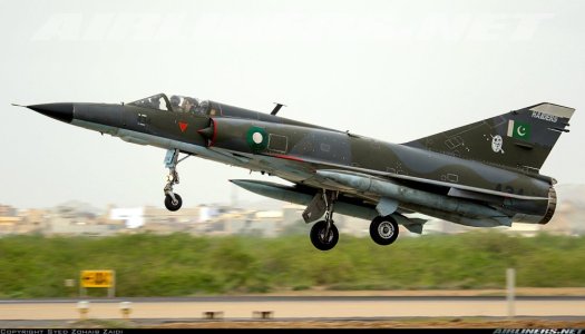 Pakistani Mirage 5PA2 (79-434) on landing approach in his country (10 December 2016).jpg