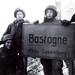 Soldiers at Bastogne WW2