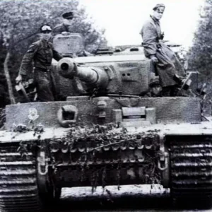 Pz6_sSSPzAbt_101_mid-production_Tiger_covered_in_Zimmerit