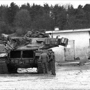 M60s-1-33-Armour-Hoenfels