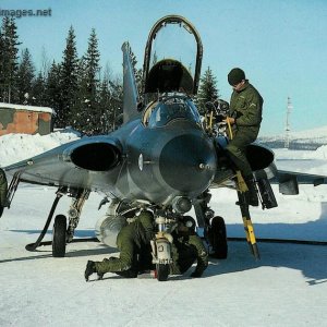 Saab 35S Draken is prepared for a mission at Kittil