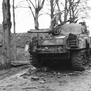 M4_sherman_105_1944.94imzx7groso4w4kg4w8cw4ks.ejcuplo1l0oo0sk8c40s8osc4.th